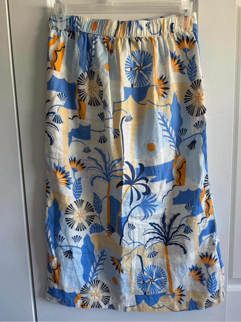European Flax 100% linen wrap skirt featuring a tropical beach floral print - Picture 3 of 9